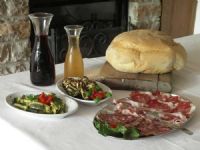 antipasti all'Agriturismo Il Gelso a Piozzano in Val Luretta